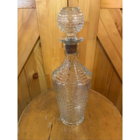 Vintage 1960s Clear Glass Decanter w/ Basket Weave Pattern (5575) - Picture 4 of 9
